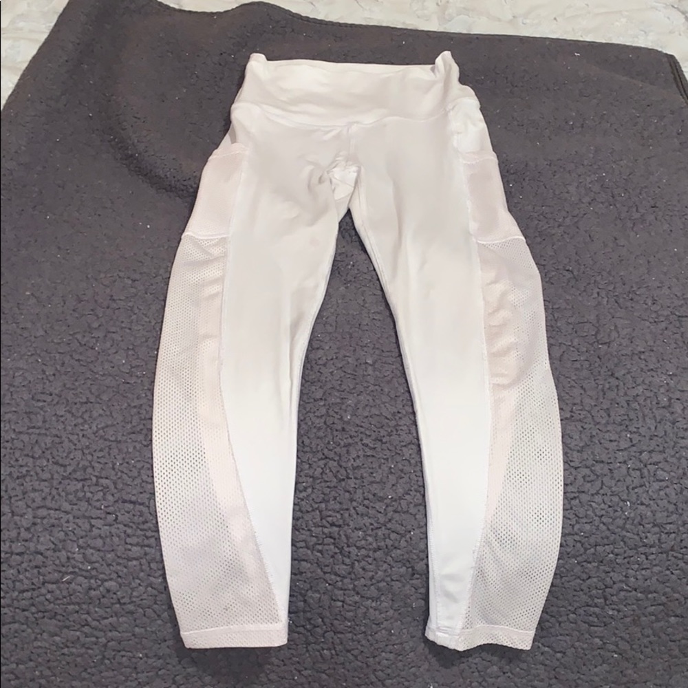 white aerie leggings